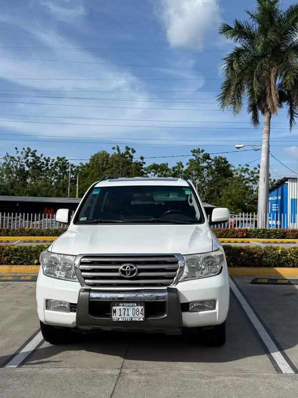 TOYOTA LAND CRUISER VX 2012