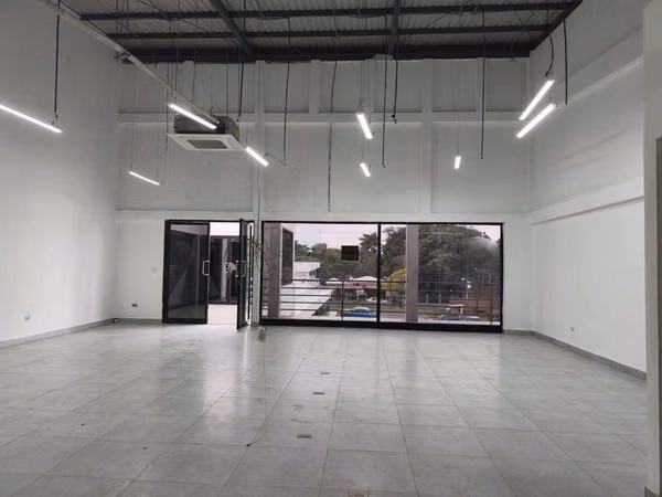 MODULAR RENT IN MODERN COMMERCIAL SQUARE IN THE HILLS! LAM