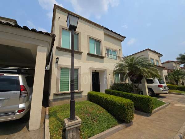 House for rent in Cumbres de las Colinas, Las Colinas