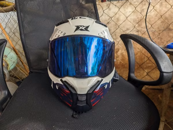 Casco Axxis Fenix "Cyberpunk" (Talla L) + Intercomunicador Y80 2x