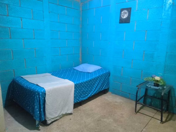 Room for rent at an affordable price in Villa Jerusalem!