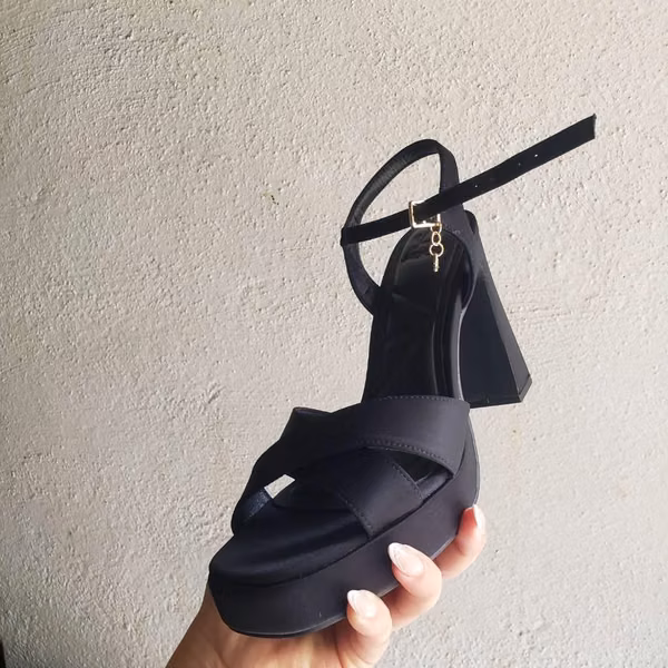 Sandalias tacon-Adoc