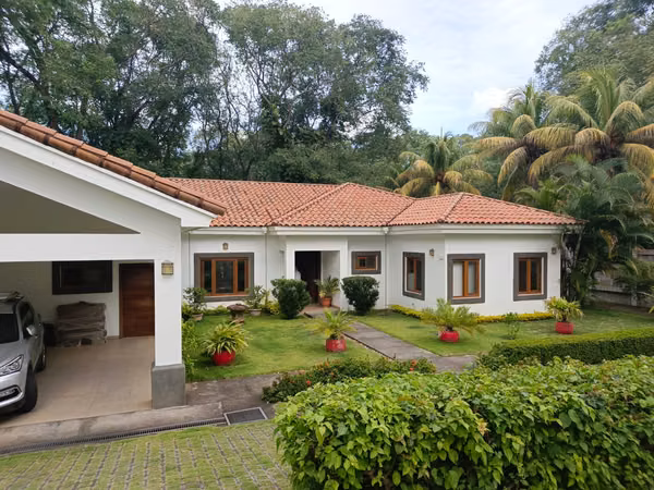 VENTA LINDA CASA EN CARRETERA SUR KM 14.5!! LAM