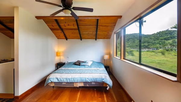 EN VENTA: Hermosa Casa de Campo Eco-Amigable cerca de Selva Negra
