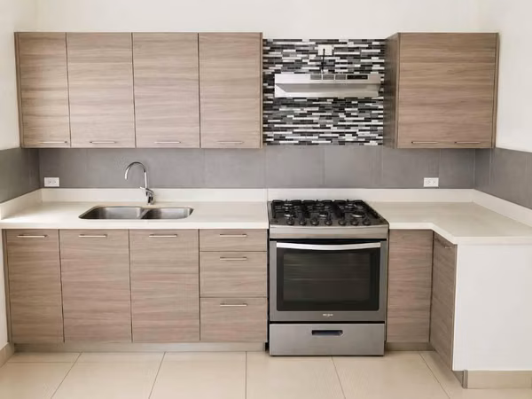 Vendo espectacular Casa en Condominio Tramonto primer entrada las Colinas