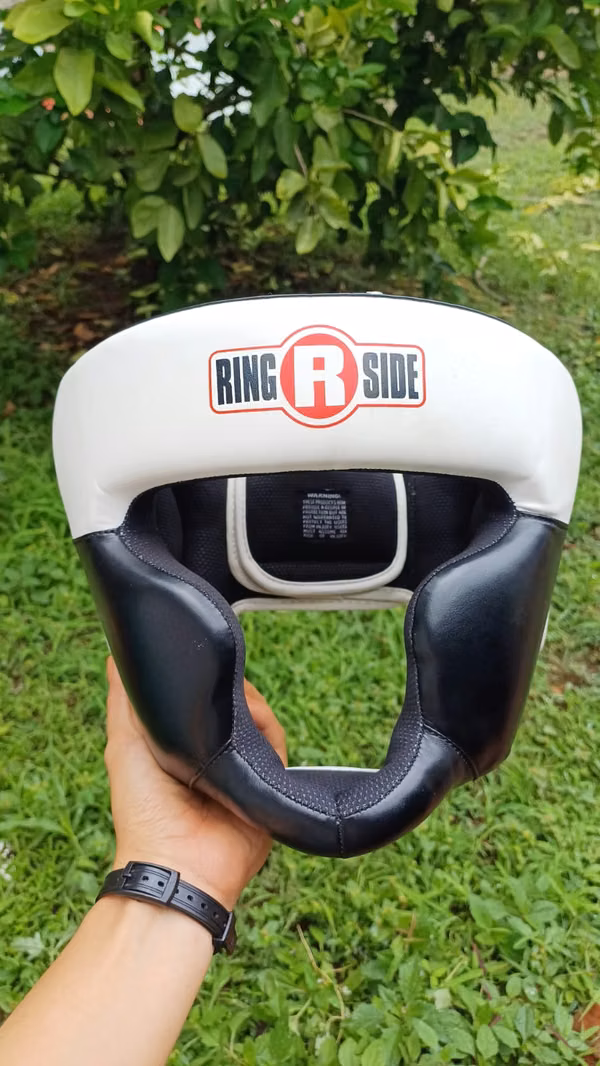 Facial protection helmet or boxing