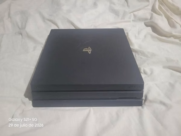 Combo PS4 Pro 1TB Completa con Juegos y 2 Mandos