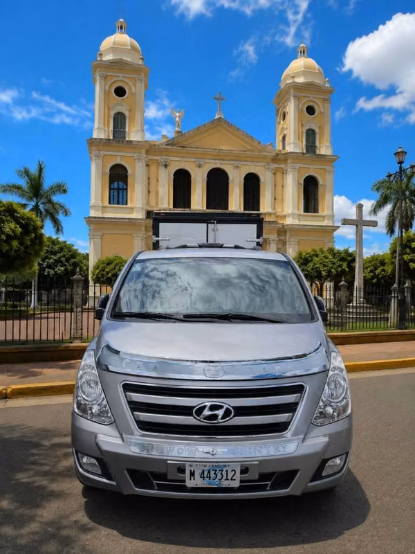 LINDO HYUNDAI GRAND STAREX 2017