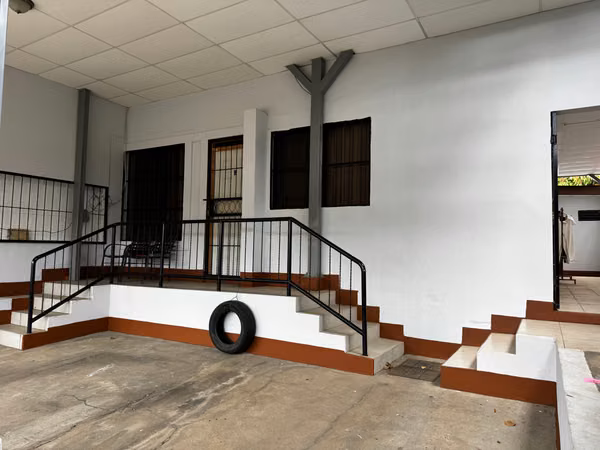 Venta de Propiedad con 6 apartamentos Bosques de Altamira Managua