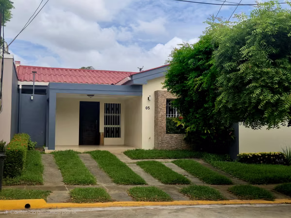 Venta de Linda Casa en km 15.9  Carretera a Masaya
