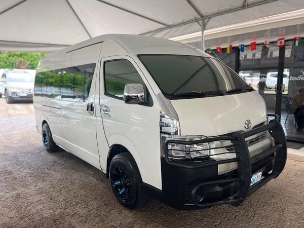 TOYOTA HIACE AÑO 2017