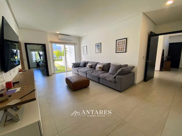 Exclusiva Casa en Condominio en Santo Domingo