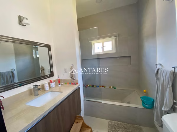 Exclusiva Casa en Condominio en Santo Domingo