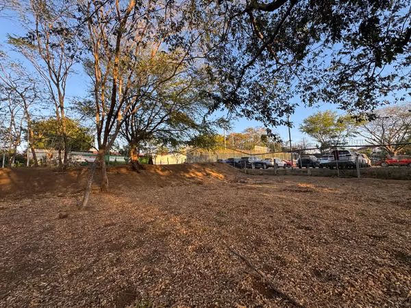 KW - Venta, terreno cercano a la avenida Jean Paul Genie y banco AVANZ