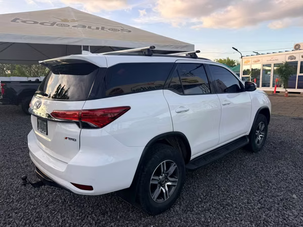 Toyota Fortuner 1GD 2.8 año 2022 mecánica 4x4