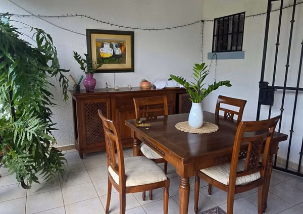 KW - Casa con piscina en Carretera Masaya Km 9