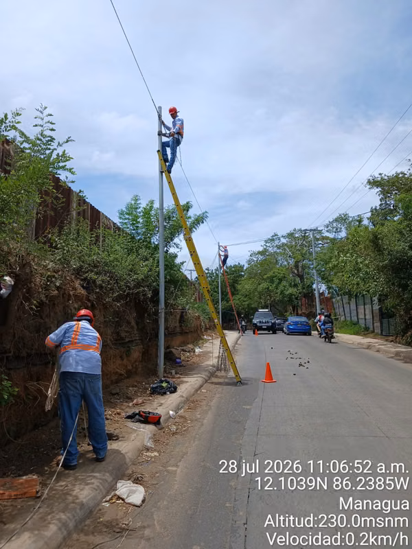 Se necesita Tecnico Montado y Ayudantes