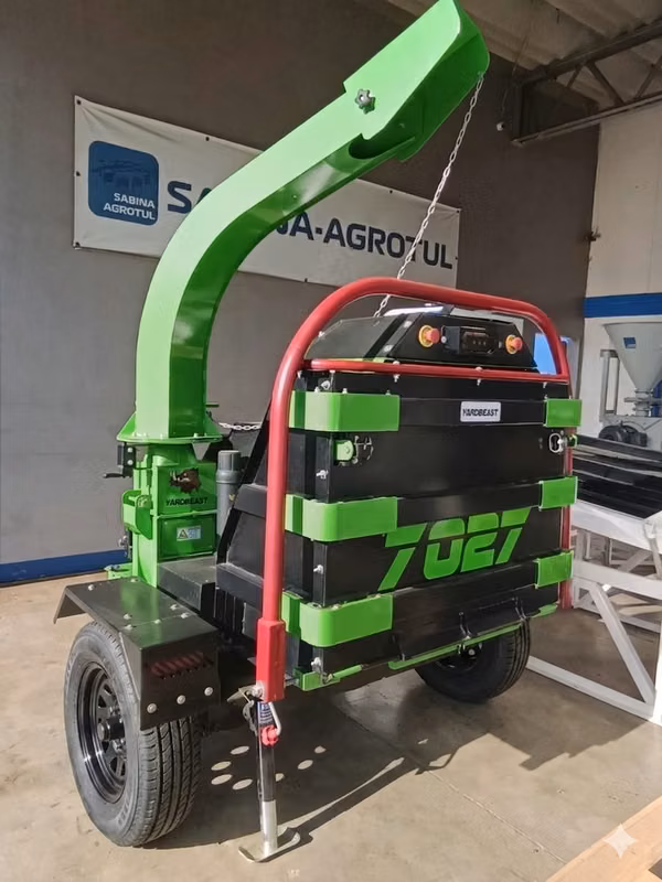 Trituradora de Ramas Yardbeast 7027 - Motor CRX 750cc 22HP Control Electronico