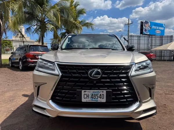 Lexus LX 570 año 2016