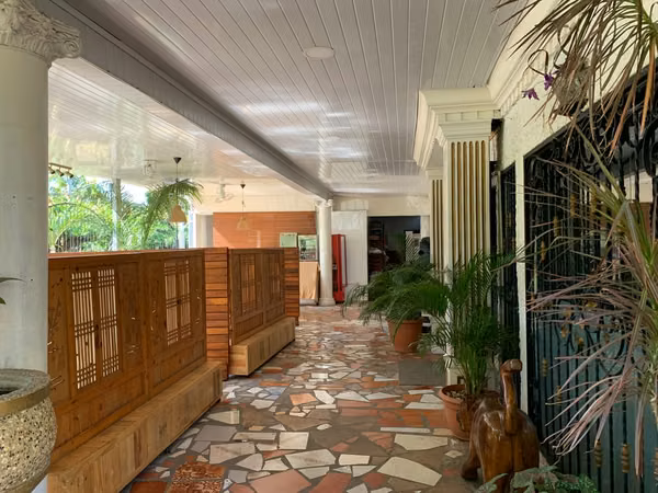 KW - Venta, local comercial en Los Robles