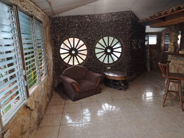 Alquilo Apartamento semi amueblado