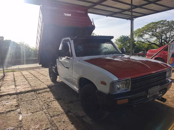 Toyota 22r volquete