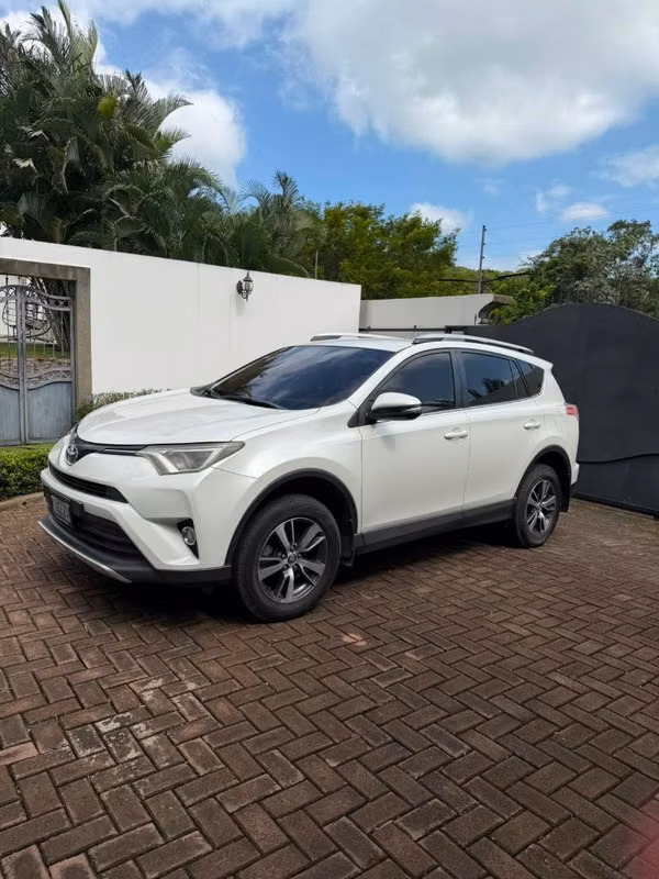 Rav 4 2016 Automattica. 72 mil KM