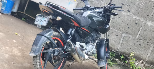 VENDO MOTO PULSAR 135LS