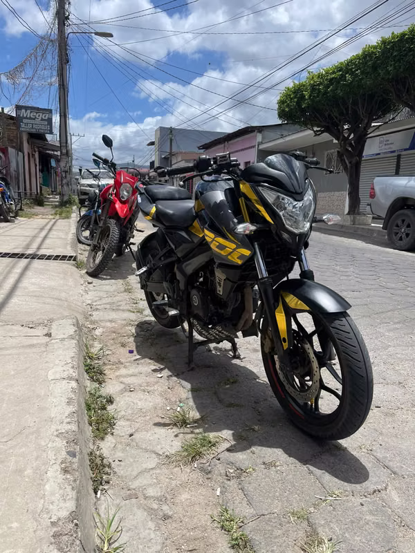 Vendo NS 200 año 2020