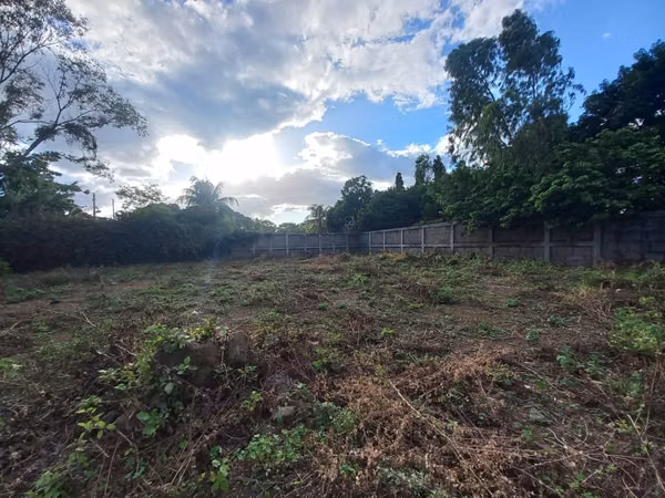 LAS COLINAS  | VENTA DE TERRENO PERIMETRADO CON MURO DE PIEDRA CANTERA – US$180,000