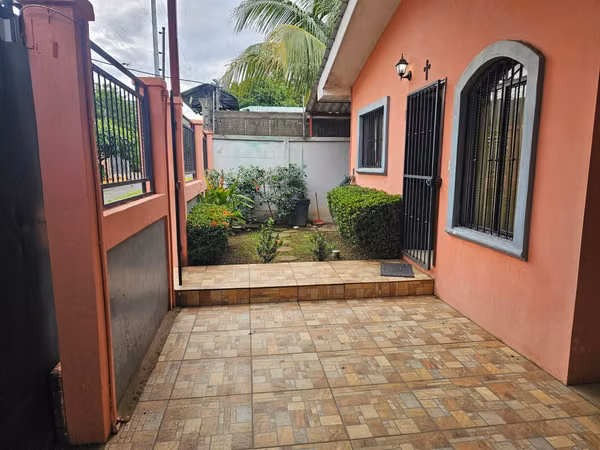 Casa en Venta en Villas Valeska 1 | Km 13 Carretera Masaya | US$75,000