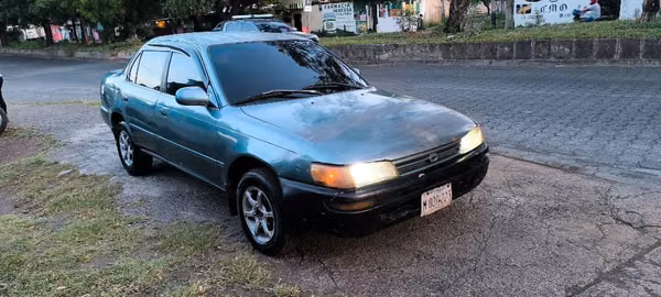 TOYOTA COROLLA AÑO 95 MECÁNICO
