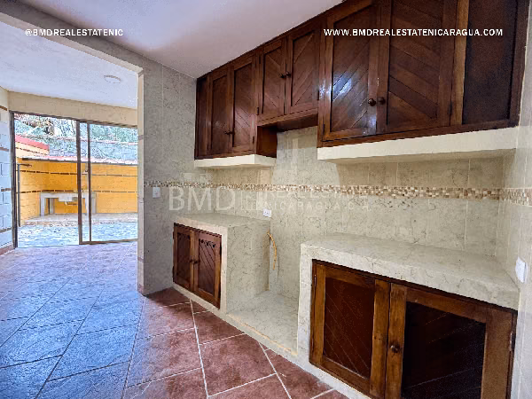 Compra esta hermosa y amplia propiedad en Villa Fontana Sur BG