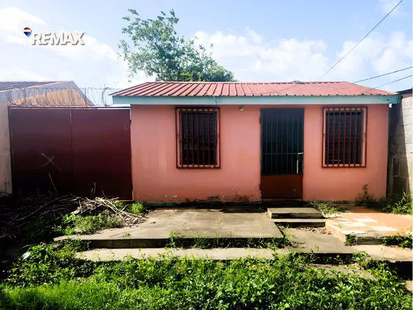 Casa Funcional en Residencial Praderas del Doral