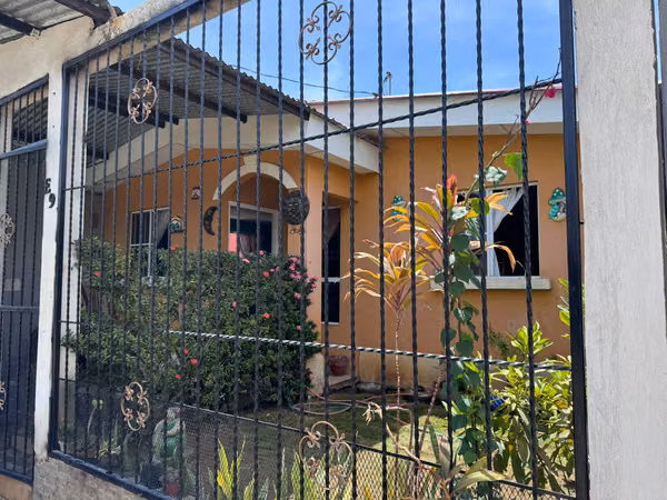 FP-Vendo casa en Residencial Doral