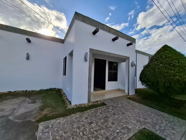 GG - !! Venta, casa en Veracruz, con amplio patio !!