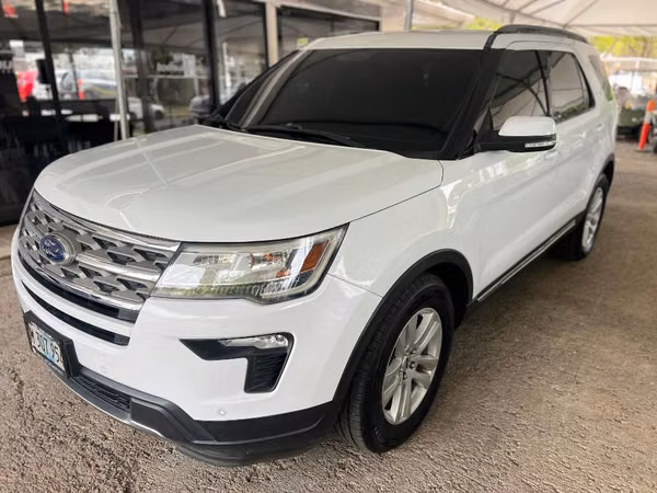 FORD EXPLORER XLT AÑO 2018
