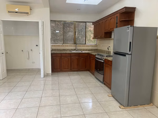 Alquiler de Apartamento en Las Colinas