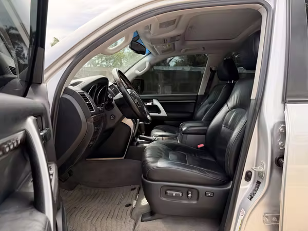 TOYOTA LAND CRUISER VX