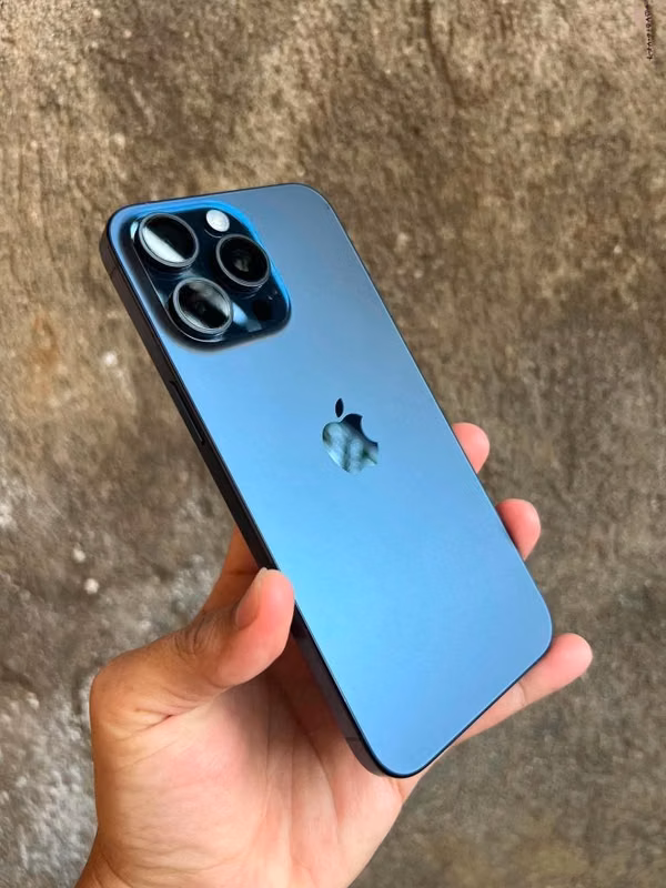 iPhone 15 Pro Max 512GB — Como nuevo