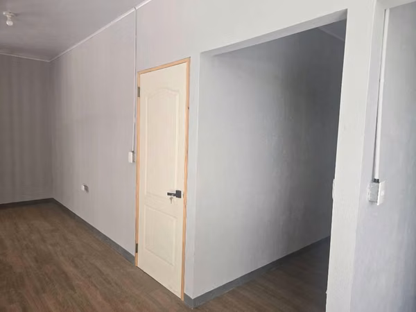 Alquiler cuarto 4×4.5 segundo piso 130 dolares