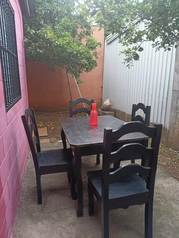 Comedor de madera sólida