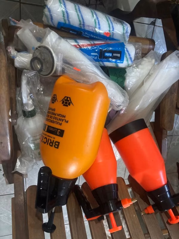 Se vende ferretería completamente nueva