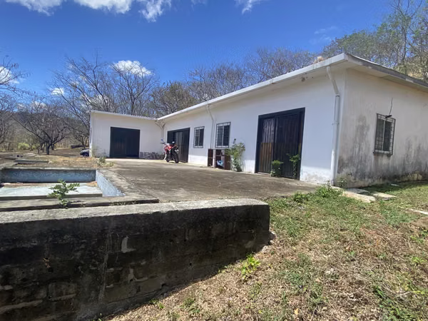 Main House with a casita on a manzana of land south of San Juan Del Sur