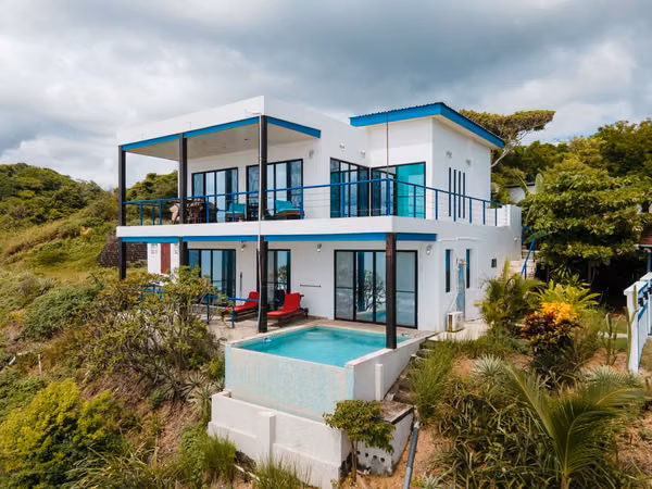 Luxury Beachfront House In Front of Popoyo Surf Break