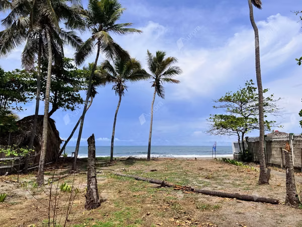 Prime Beachfront Property in Las Peñitas Next to AAKI Hotel - Renovation Opportunity!