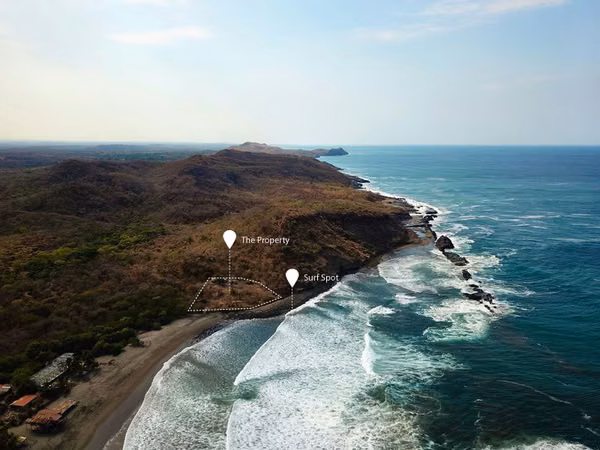 Beachfront Oasis in El Transito ideal for Hotel