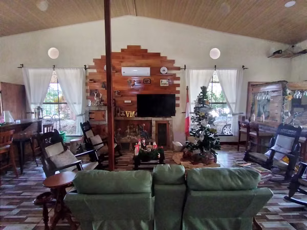 Country House in Panamerican Hwy.