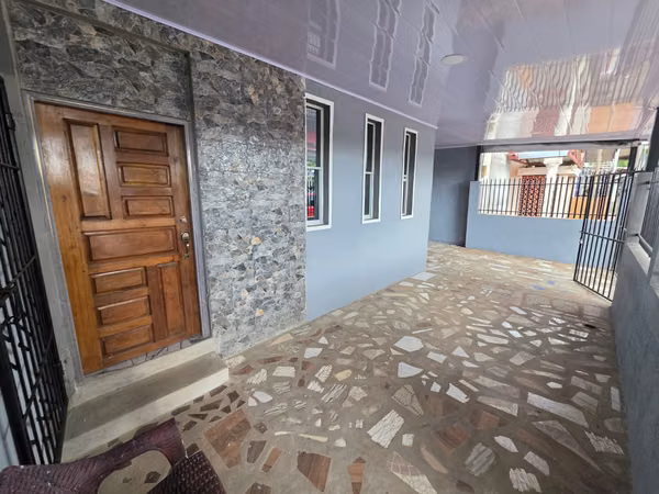 ¡EN VENTA! amplia casa en Carretera Norte