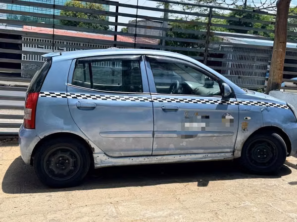 SE VENDE TAXI CON PLACAS